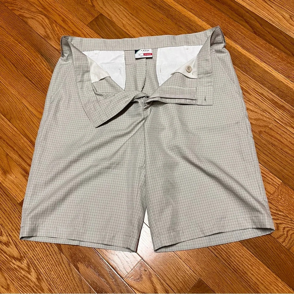 ✅IZOD Classic Men's Tan Plaid Flat Front Golf Shorts - Size 34 - EUC - Picture 7 of 10